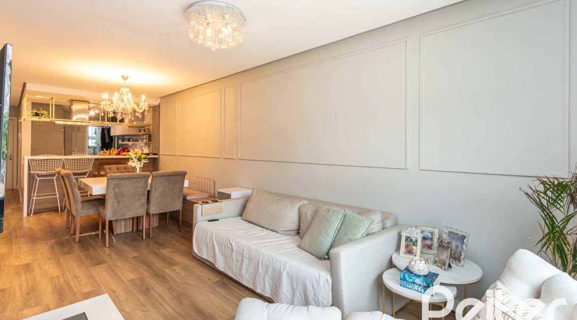 Cobertura à venda com 189m², 3 dormitórios, 1 suíte, 2 vagas, no bairro Tristeza em Porto Alegre