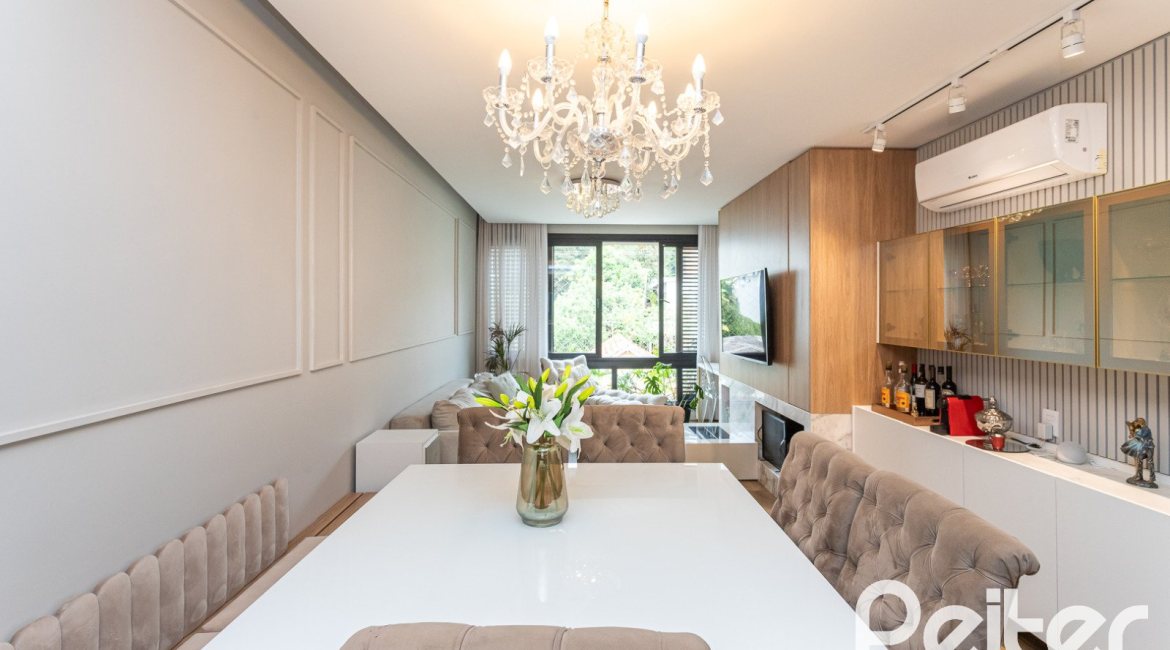 Cobertura à venda com 189m², 3 dormitórios, 1 suíte, 2 vagas, no bairro Tristeza em Porto Alegre