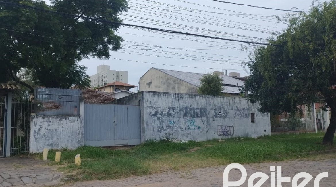 Terreno à venda com 1925m², no bairro Tristeza em Porto Alegre