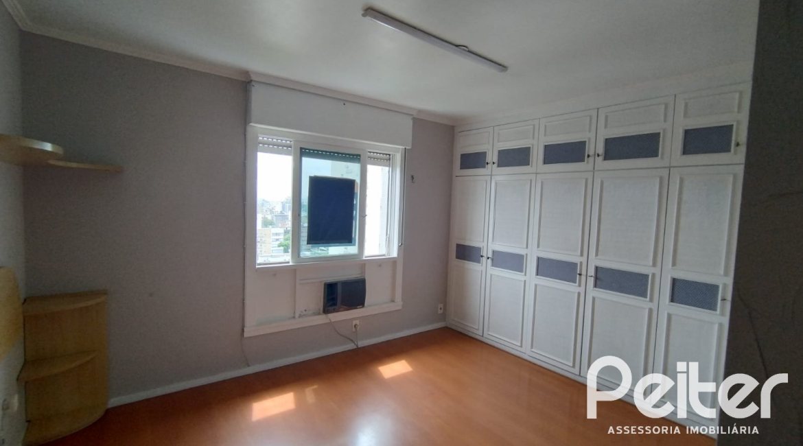 Apartamento à venda com 120m², 3 dormitórios, 1 suíte, 1 vaga, no bairro Moinhos De Vento em Porto Alegre