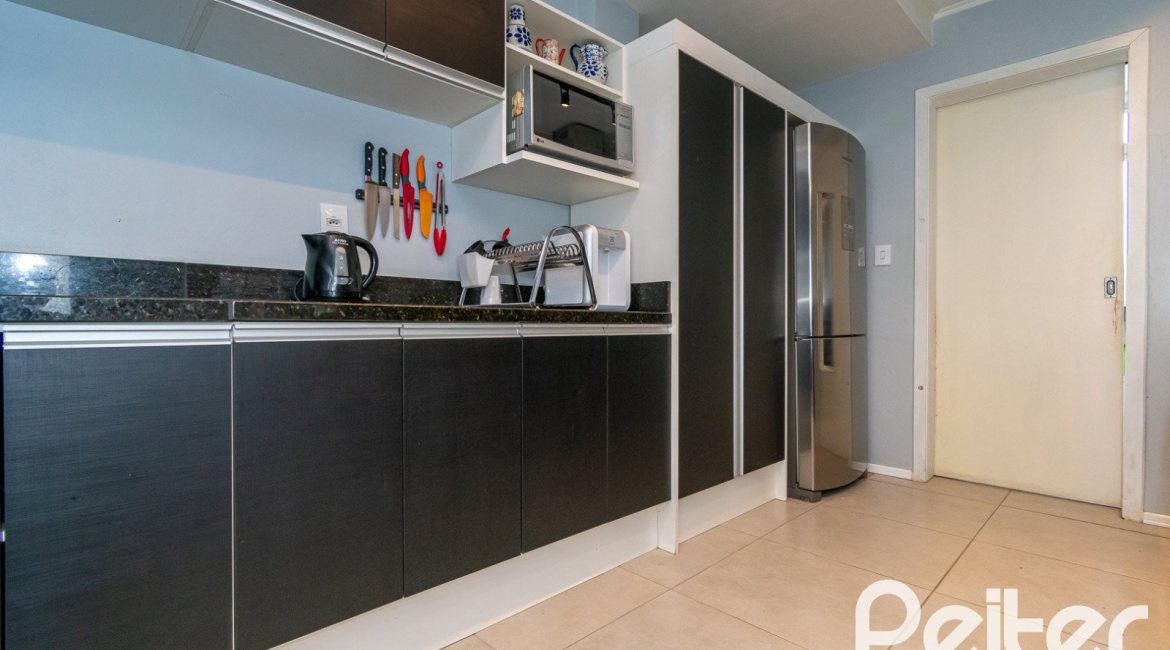 Apartamento à venda com 65m², 2 dormitórios, no bairro Cristal em Porto Alegre