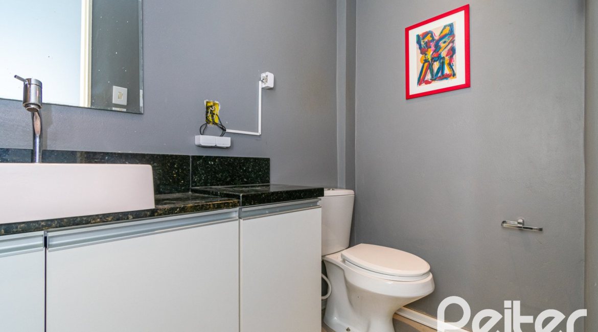 Apartamento à venda com 65m², 2 dormitórios, no bairro Cristal em Porto Alegre