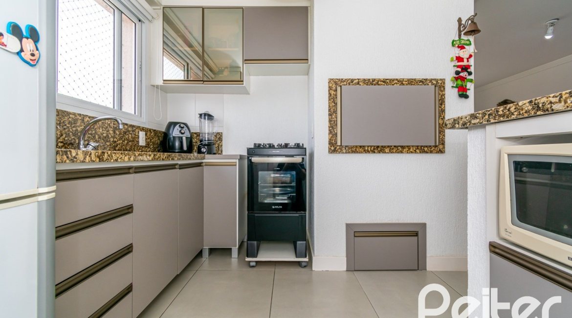Apartamento à venda com 106m², 3 dormitórios, 3 suítes, 3 vagas, no bairro Tristeza em Porto Alegre