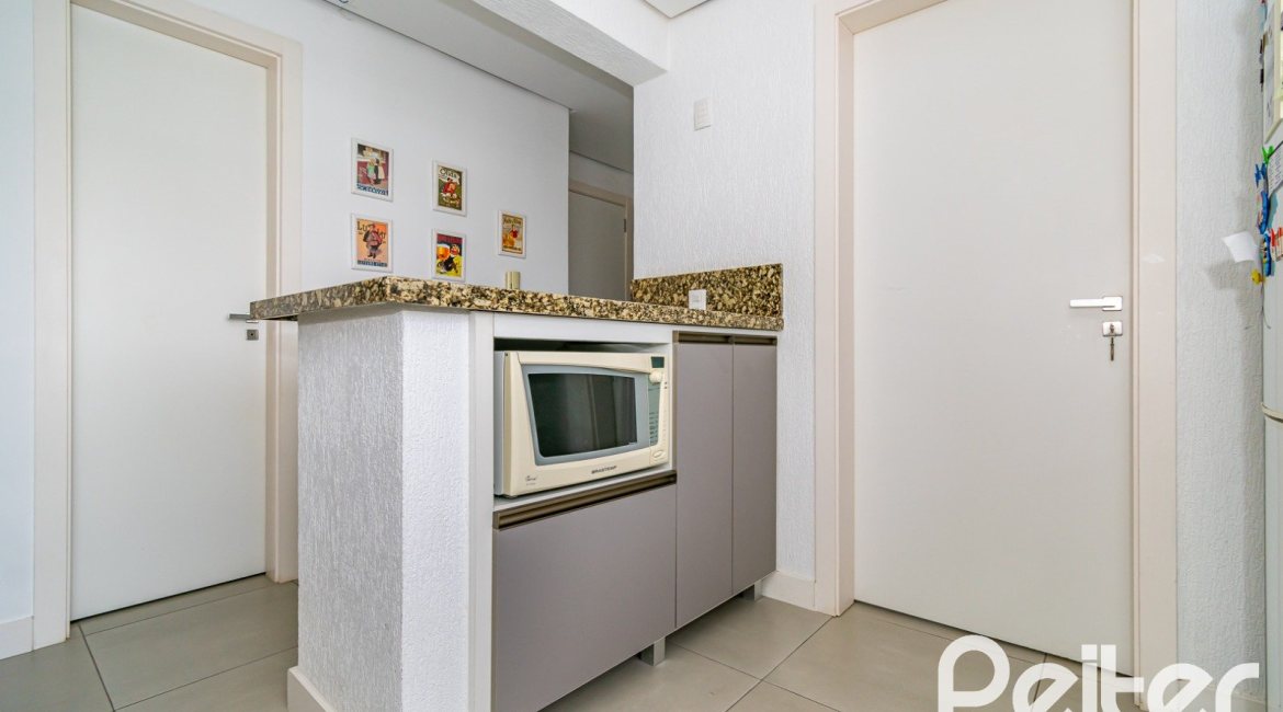 Apartamento à venda com 106m², 3 dormitórios, 3 suítes, 3 vagas, no bairro Tristeza em Porto Alegre