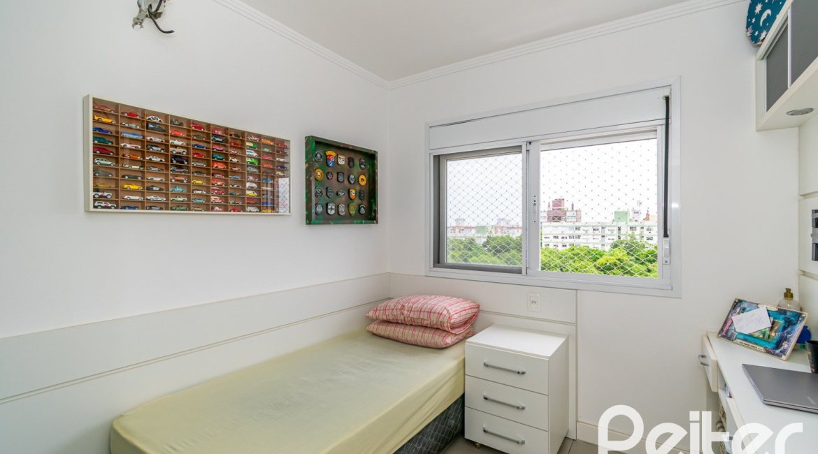 Apartamento à venda com 106m², 3 dormitórios, 3 suítes, 3 vagas, no bairro Tristeza em Porto Alegre