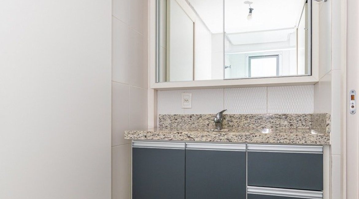 Apartamento à venda com 106m², 3 dormitórios, 3 suítes, 3 vagas, no bairro Tristeza em Porto Alegre