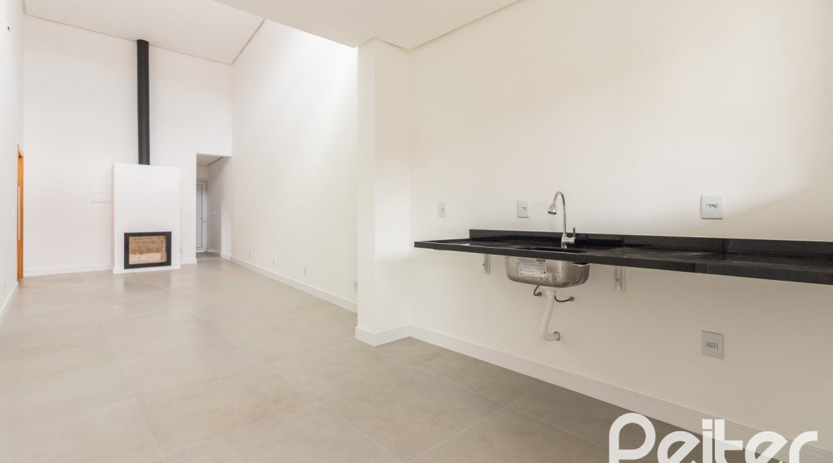 Casa em Condomínio à venda com 108m², 3 dormitórios, 2 suítes, 2 vagas, no bairro Hípica em PORTO ALEGRE