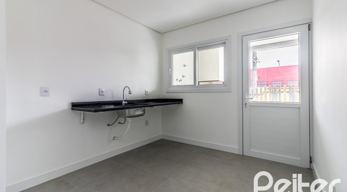 Casa em Condomínio à venda com 108m², 3 dormitórios, 2 suítes, 2 vagas, no bairro Hípica em PORTO ALEGRE