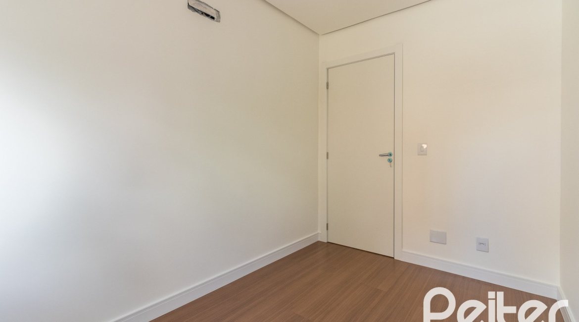 Casa em Condomínio à venda com 108m², 3 dormitórios, 2 suítes, 2 vagas, no bairro Hípica em PORTO ALEGRE