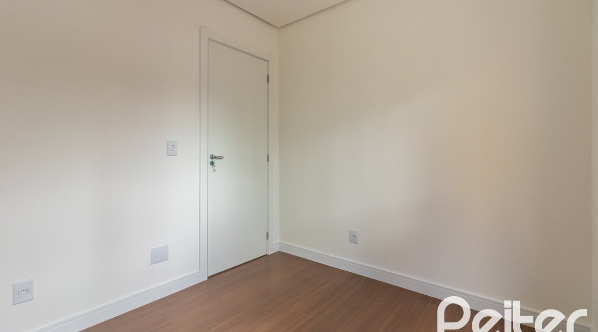 Casa em Condomínio à venda com 108m², 3 dormitórios, 2 suítes, 2 vagas, no bairro Hípica em PORTO ALEGRE