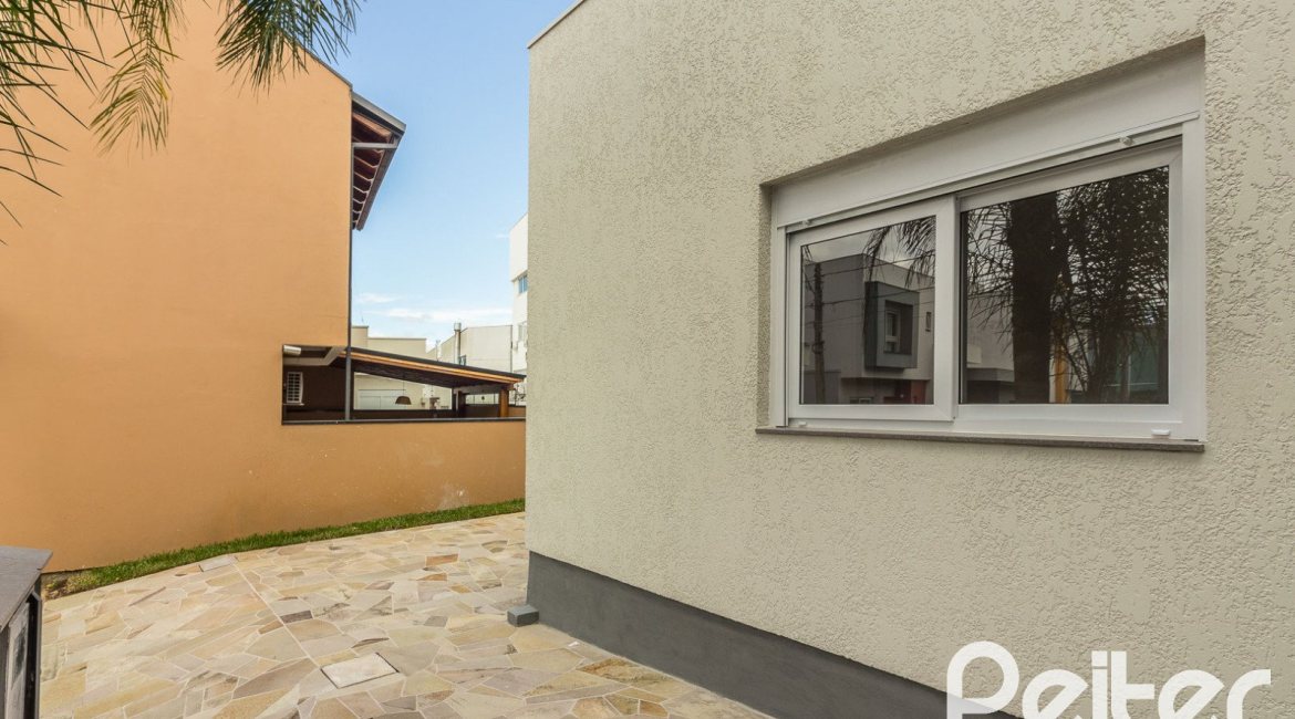 Casa em Condomínio à venda com 108m², 3 dormitórios, 2 suítes, 2 vagas, no bairro Hípica em PORTO ALEGRE