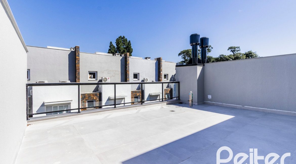 Casa em Condomínio à venda com 293m², 3 dormitórios, 3 suítes, 2 vagas, no bairro Tristeza em Porto Alegre