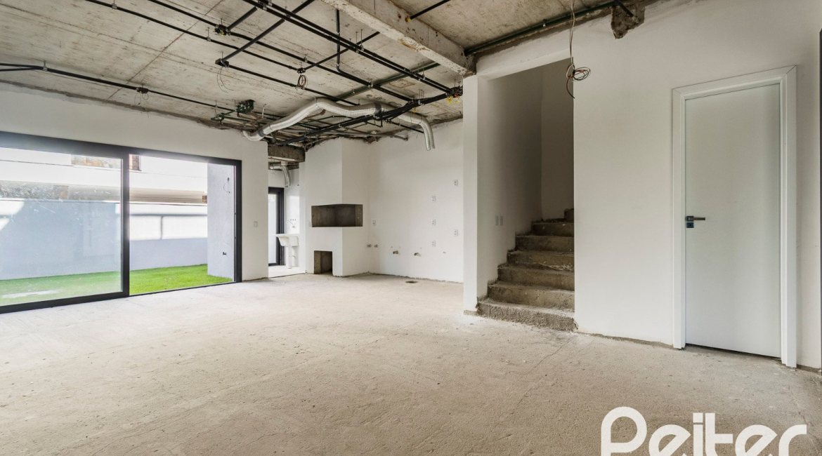Casa em Condomínio à venda com 293m², 3 dormitórios, 3 suítes, 2 vagas, no bairro Tristeza em Porto Alegre
