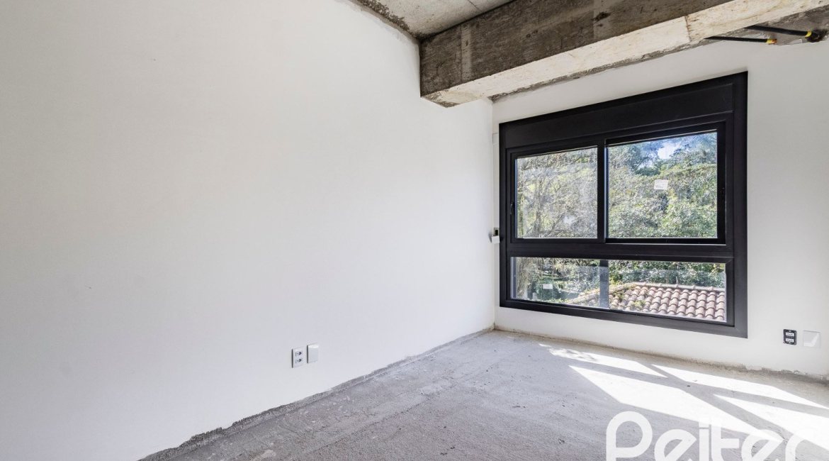 Casa em Condomínio à venda com 293m², 3 dormitórios, 3 suítes, 2 vagas, no bairro Tristeza em Porto Alegre