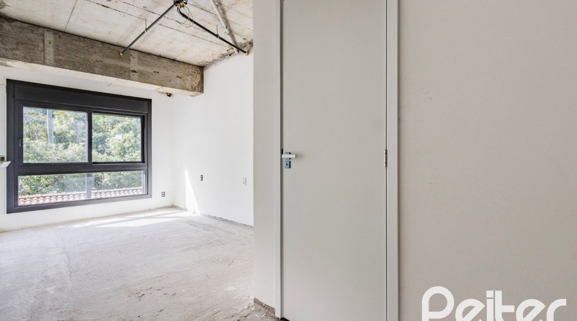 Casa em Condomínio à venda com 293m², 3 dormitórios, 3 suítes, 2 vagas, no bairro Tristeza em Porto Alegre
