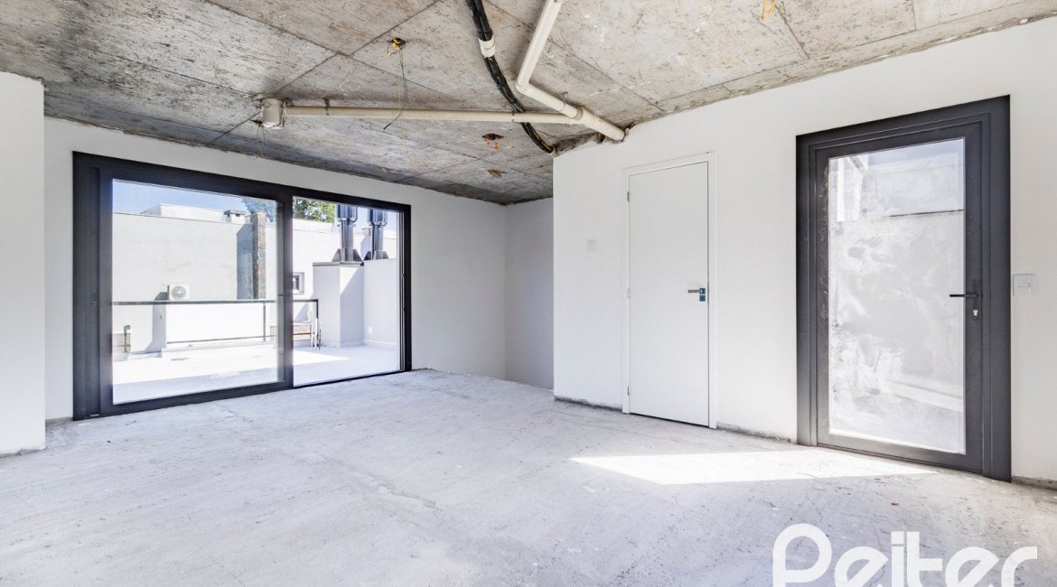 Casa em Condomínio à venda com 293m², 3 dormitórios, 3 suítes, 2 vagas, no bairro Tristeza em Porto Alegre