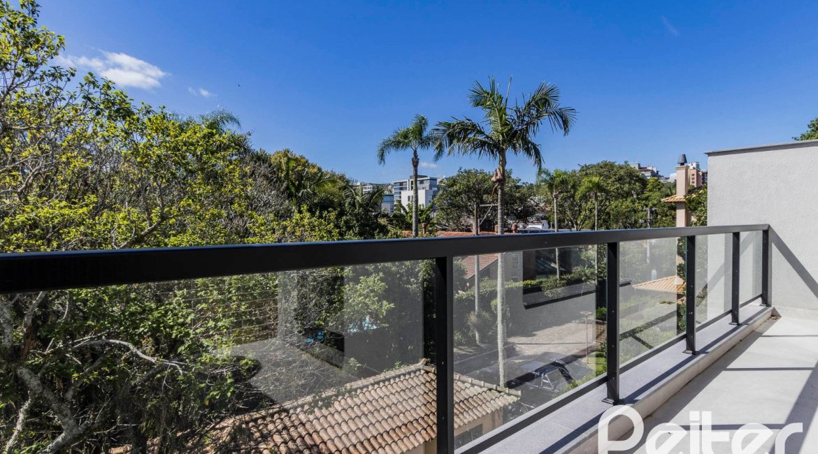 Casa em Condomínio à venda com 293m², 3 dormitórios, 3 suítes, 2 vagas, no bairro Tristeza em Porto Alegre