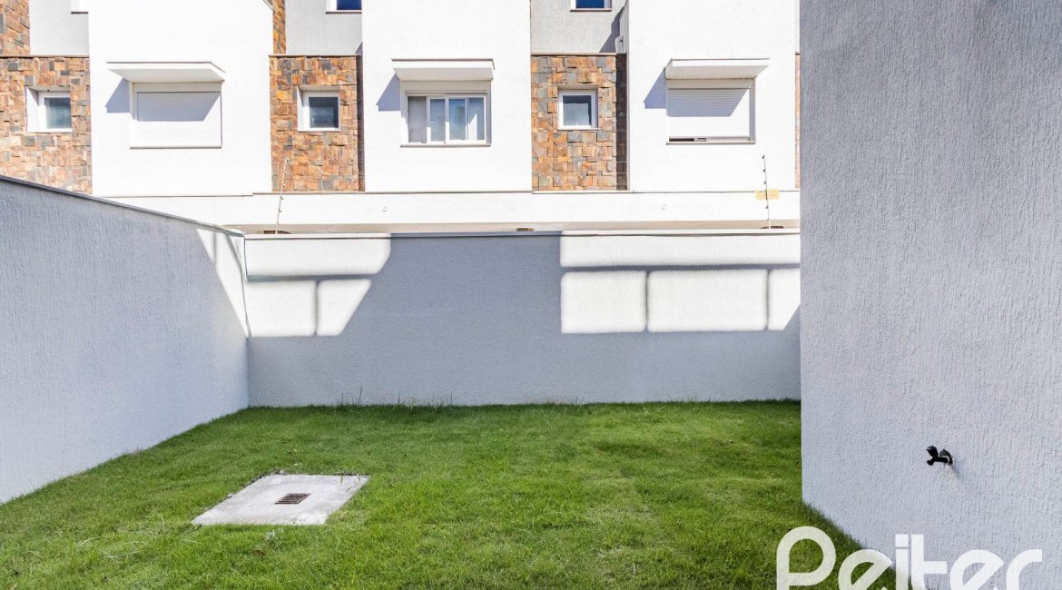 Casa em Condomínio à venda com 293m², 3 dormitórios, 3 suítes, 2 vagas, no bairro Tristeza em Porto Alegre