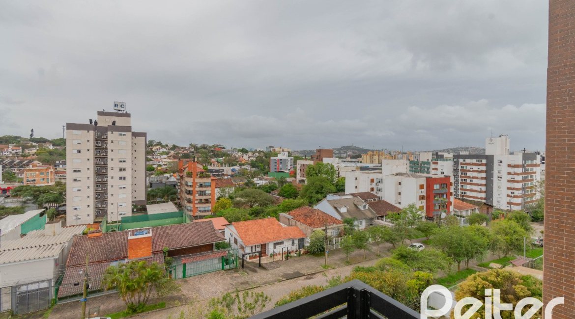 Apartamento à venda com 174m², 3 dormitórios, 3 suítes, 2 vagas, no bairro Tristeza em Porto Alegre