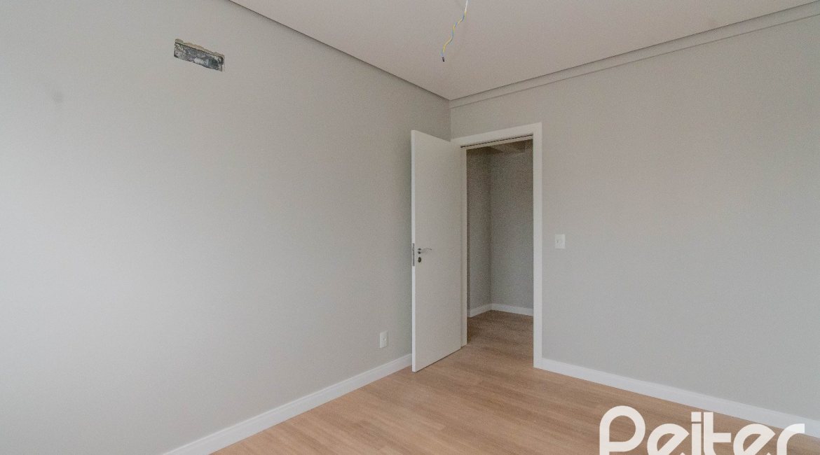 Apartamento à venda com 174m², 3 dormitórios, 3 suítes, 2 vagas, no bairro Tristeza em Porto Alegre