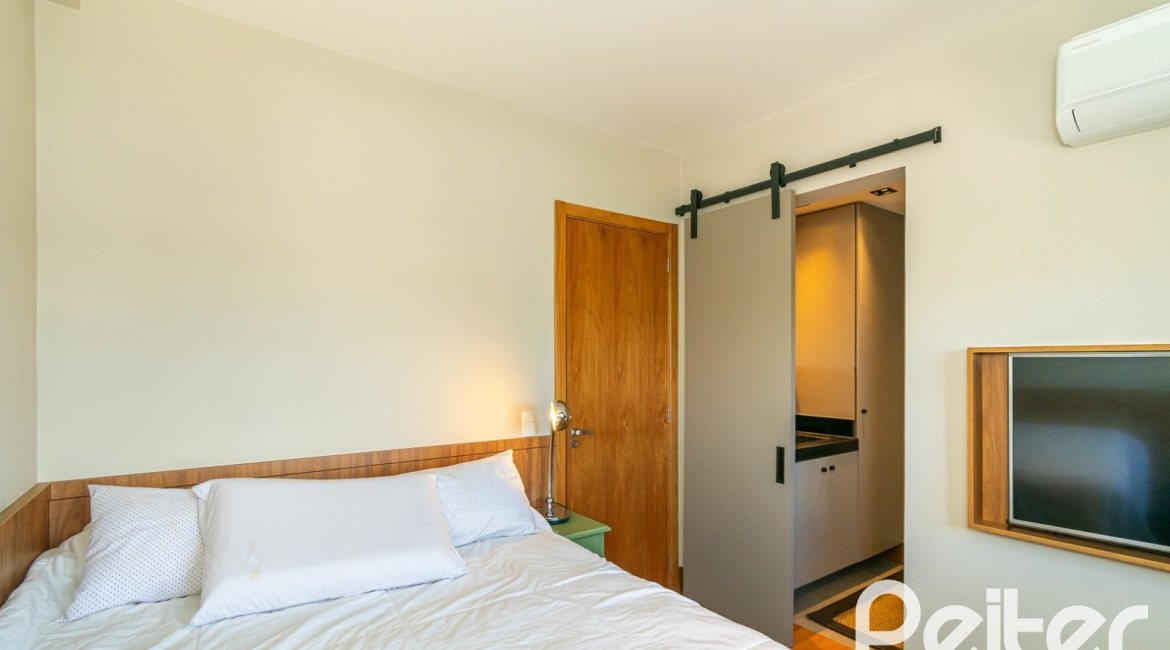 Apartamento à venda com 106m², 3 dormitórios, 1 suíte, 2 vagas, no bairro Tristeza em PORTO ALEGRE