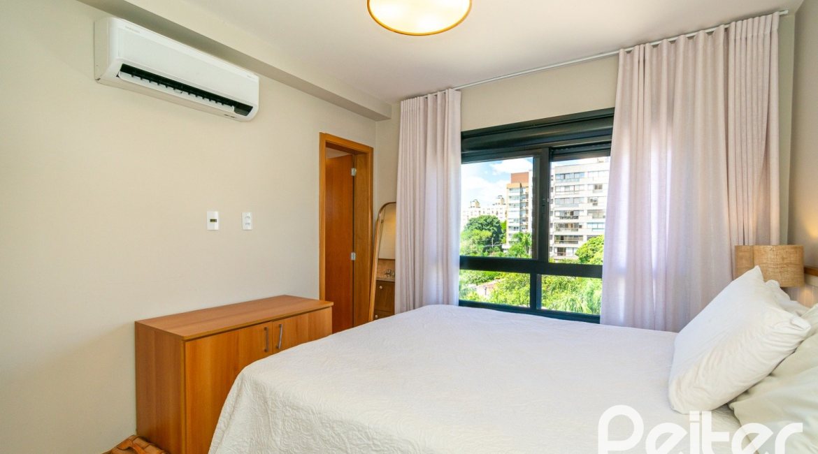 Apartamento à venda com 106m², 3 dormitórios, 1 suíte, 2 vagas, no bairro Tristeza em PORTO ALEGRE