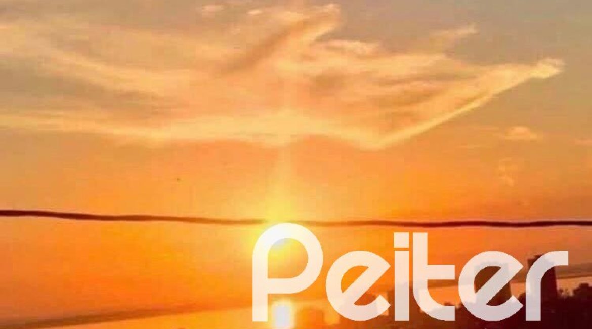 Casa em Condomínio à venda com 390m², 4 dormitórios, 3 suítes, 9 vagas, no bairro Nonoai em Porto Alegre