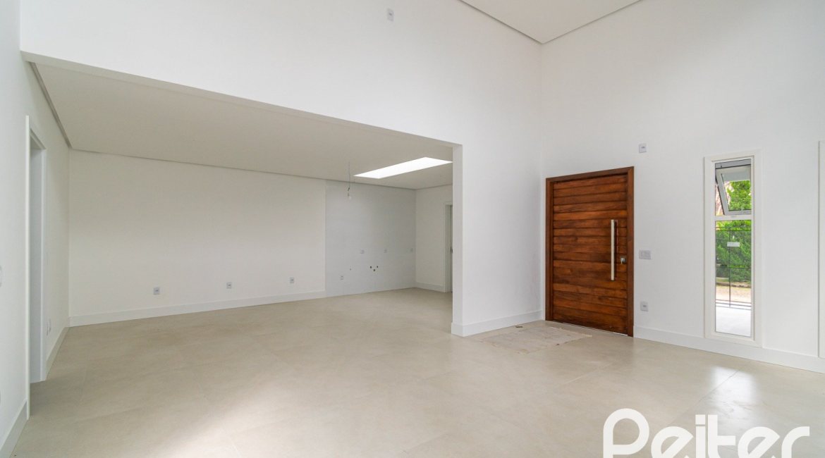 Casa à venda com 206m², 3 dormitórios, 2 suítes, 2 vagas, no bairro Ipanema em Porto Alegre