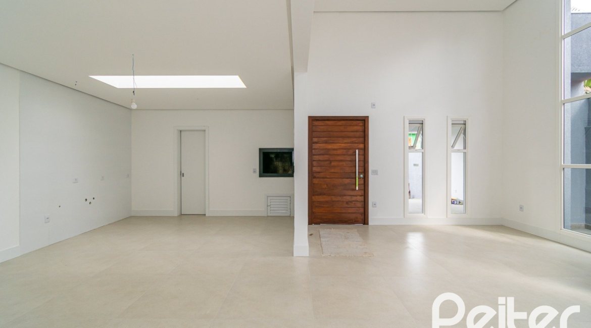 Casa à venda com 206m², 3 dormitórios, 2 suítes, 2 vagas, no bairro Ipanema em Porto Alegre