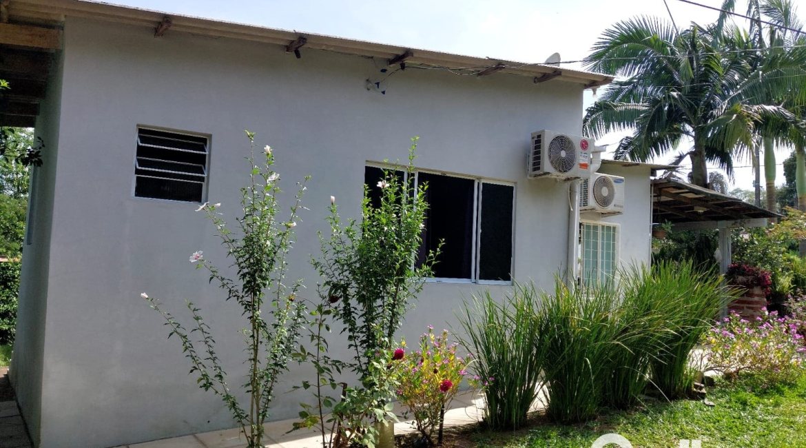 Terreno à venda com 960m², 3 dormitórios, 4 vagas, no bairro Belém Velho em Porto Alegre