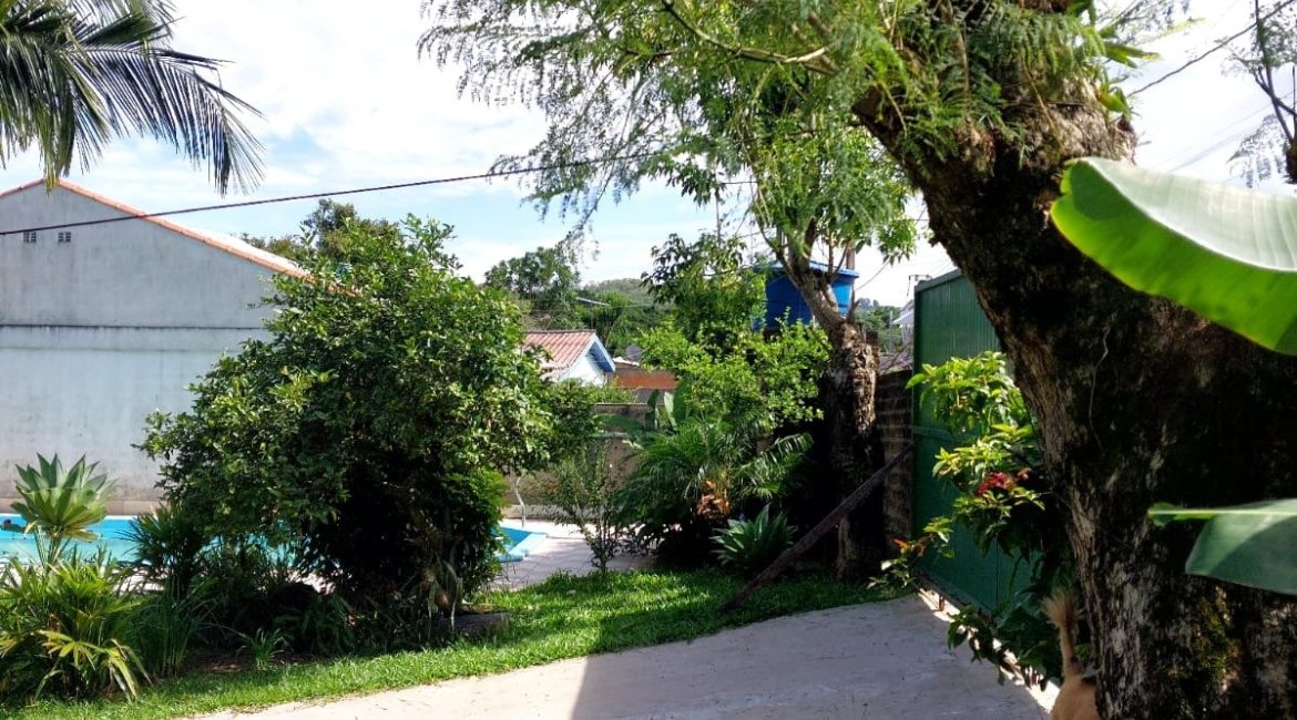 Terreno à venda com 960m², 3 dormitórios, 4 vagas, no bairro Belém Velho em Porto Alegre