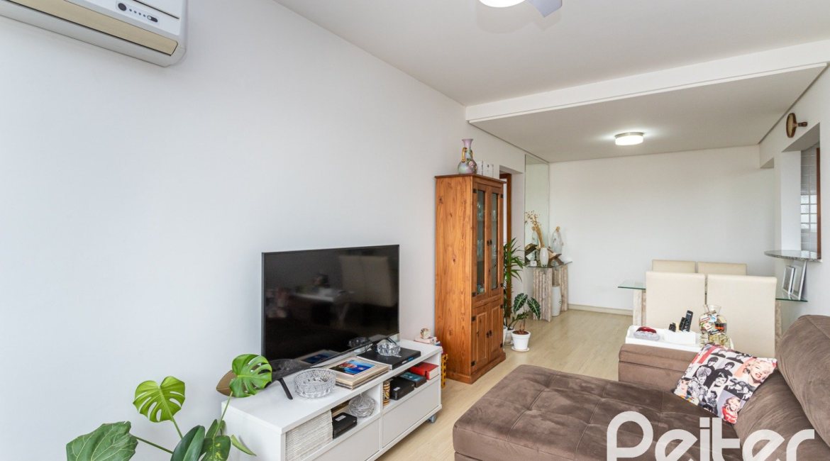 Apartamento à venda com 70m², 2 dormitórios, 1 suíte, no bairro Tristeza em PORTO ALEGRE