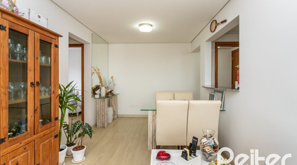 Apartamento à venda com 70m², 2 dormitórios, 1 suíte, no bairro Tristeza em PORTO ALEGRE