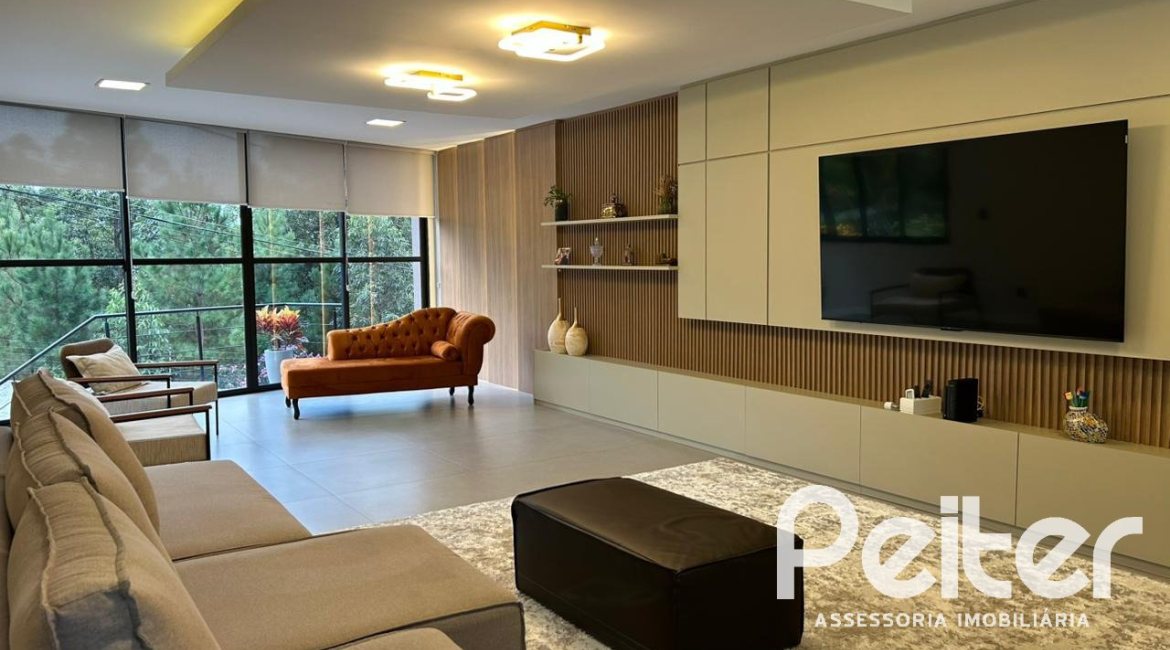 Casa em Condomínio à venda com 300m², 3 dormitórios, 3 suítes, 4 vagas, no bairro Ipanema em PORTO ALEGRE