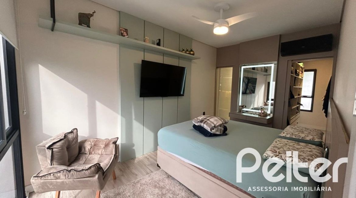 Casa em Condomínio à venda com 300m², 3 dormitórios, 3 suítes, 4 vagas, no bairro Ipanema em PORTO ALEGRE