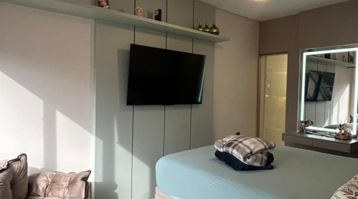 Casa em Condomínio à venda com 300m², 3 dormitórios, 3 suítes, 4 vagas, no bairro Ipanema em PORTO ALEGRE