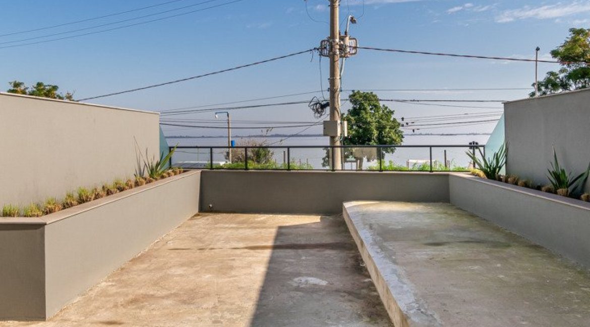 Apartamento Garden à venda com 248m², 2 dormitórios, 2 suítes, 4 vagas, no bairro Cristal em Porto Alegre