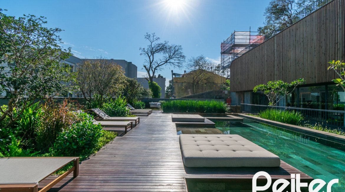 Apartamento Garden à venda com 248m², 2 dormitórios, 2 suítes, 4 vagas, no bairro Cristal em Porto Alegre