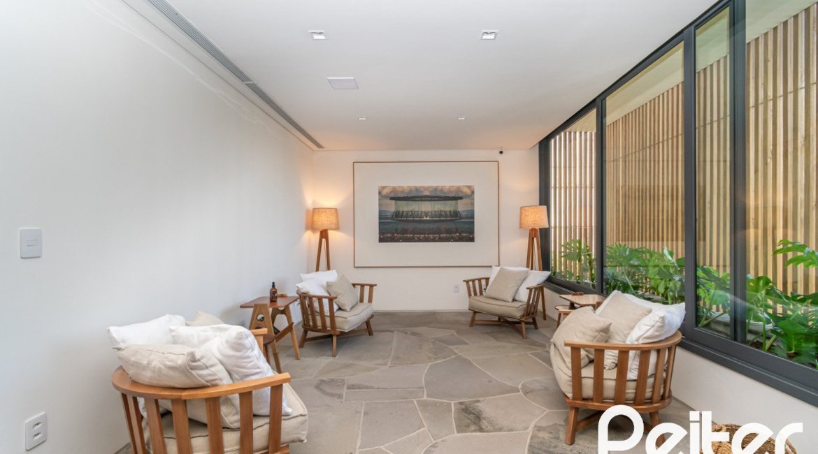 Apartamento Garden à venda com 248m², 2 dormitórios, 2 suítes, 4 vagas, no bairro Cristal em Porto Alegre