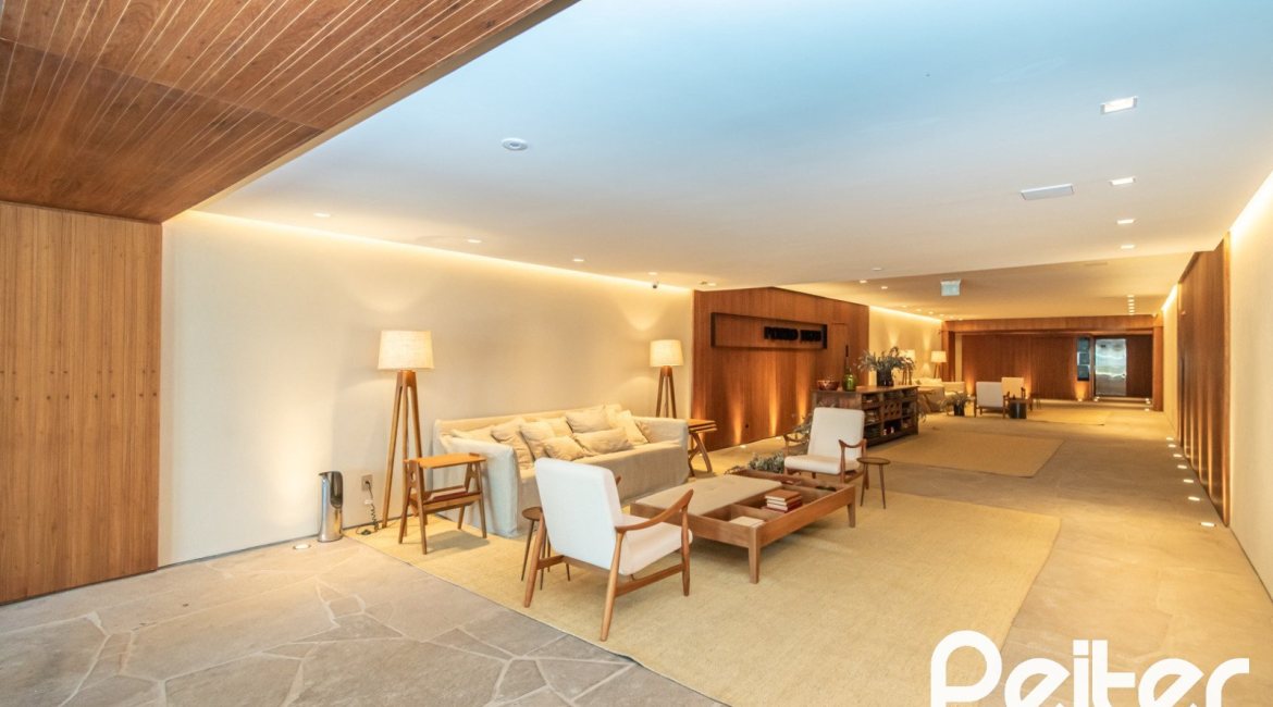 Apartamento Garden à venda com 248m², 2 dormitórios, 2 suítes, 4 vagas, no bairro Cristal em Porto Alegre