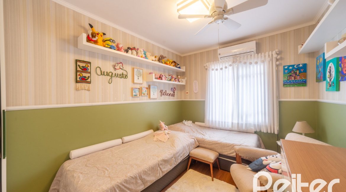 Casa em Condomínio à venda com 181m², 3 dormitórios, 1 suíte, 2 vagas, no bairro Ipanema em Porto Alegre