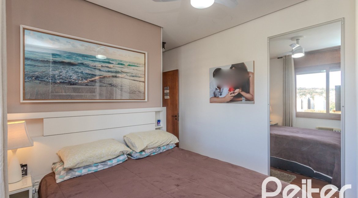 Cobertura à venda com 145m², 2 dormitórios, 1 suíte, 2 vagas, no bairro Tristeza em PORTO ALEGRE
