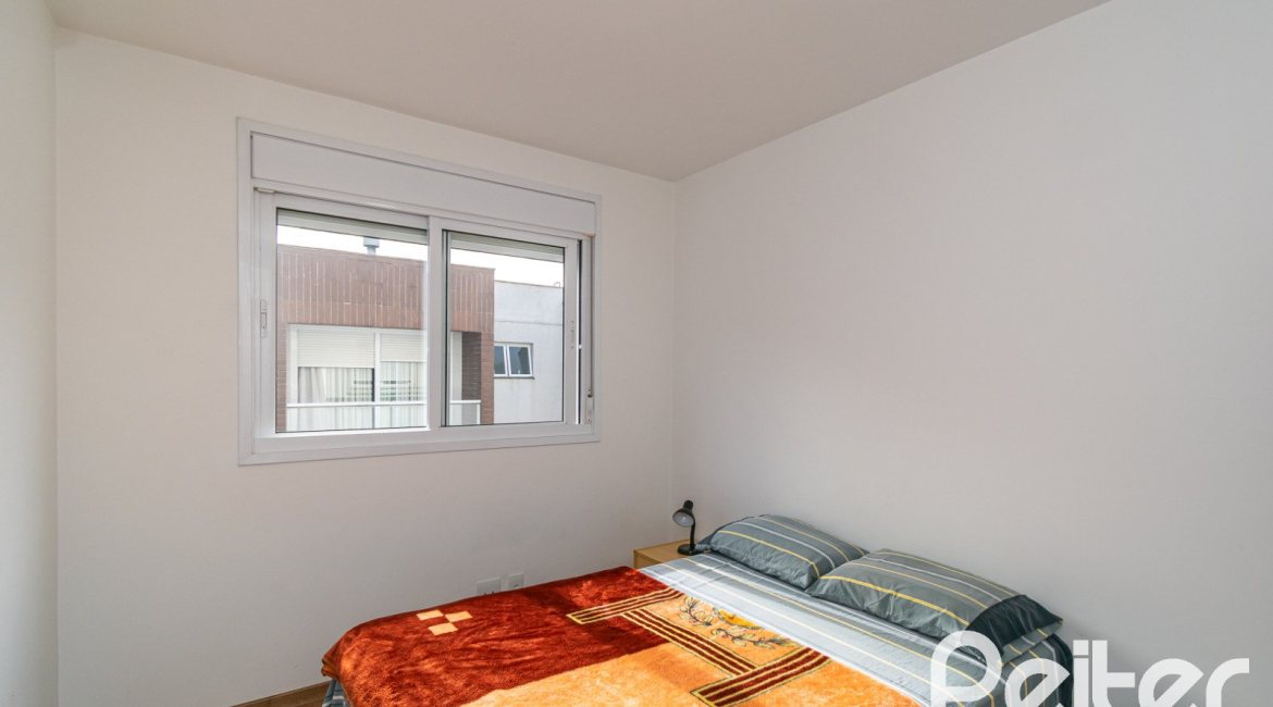 Casa em Condomínio à venda com 250m², 3 dormitórios, 3 suítes, 3 vagas, no bairro Cristal em Porto Alegre