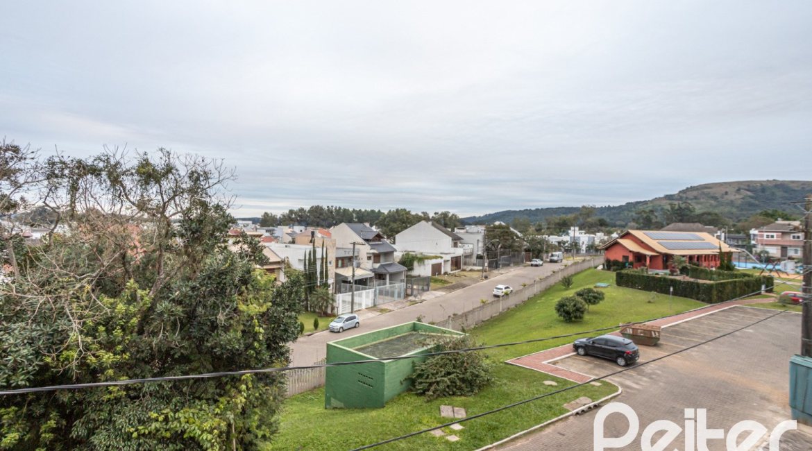 Casa em Condomínio à venda com 256m², 3 dormitórios, 3 suítes, 2 vagas, no bairro Hipica em PORTO ALEGRE