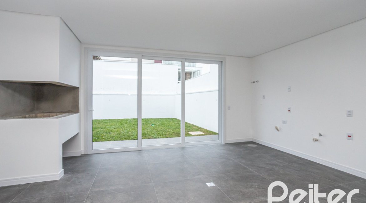 Casa em Condomínio à venda com 256m², 3 dormitórios, 3 suítes, 2 vagas, no bairro Hipica em PORTO ALEGRE