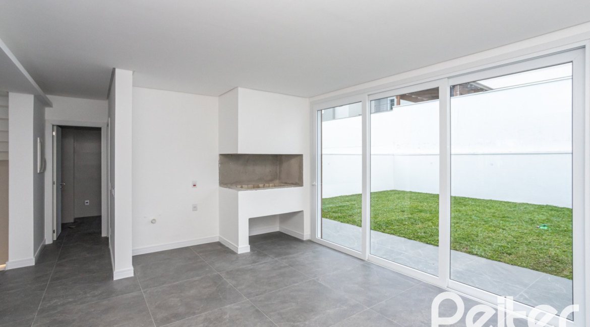 Casa em Condomínio à venda com 256m², 3 dormitórios, 3 suítes, 2 vagas, no bairro Hipica em PORTO ALEGRE