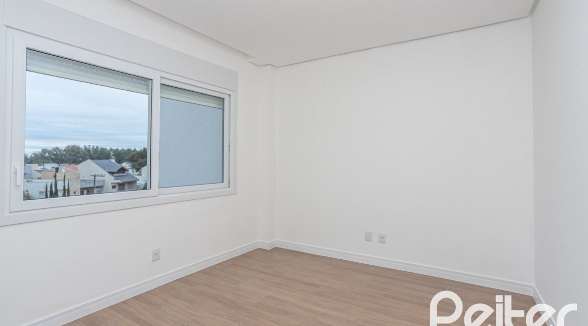 Casa em Condomínio à venda com 256m², 3 dormitórios, 3 suítes, 2 vagas, no bairro Hipica em PORTO ALEGRE