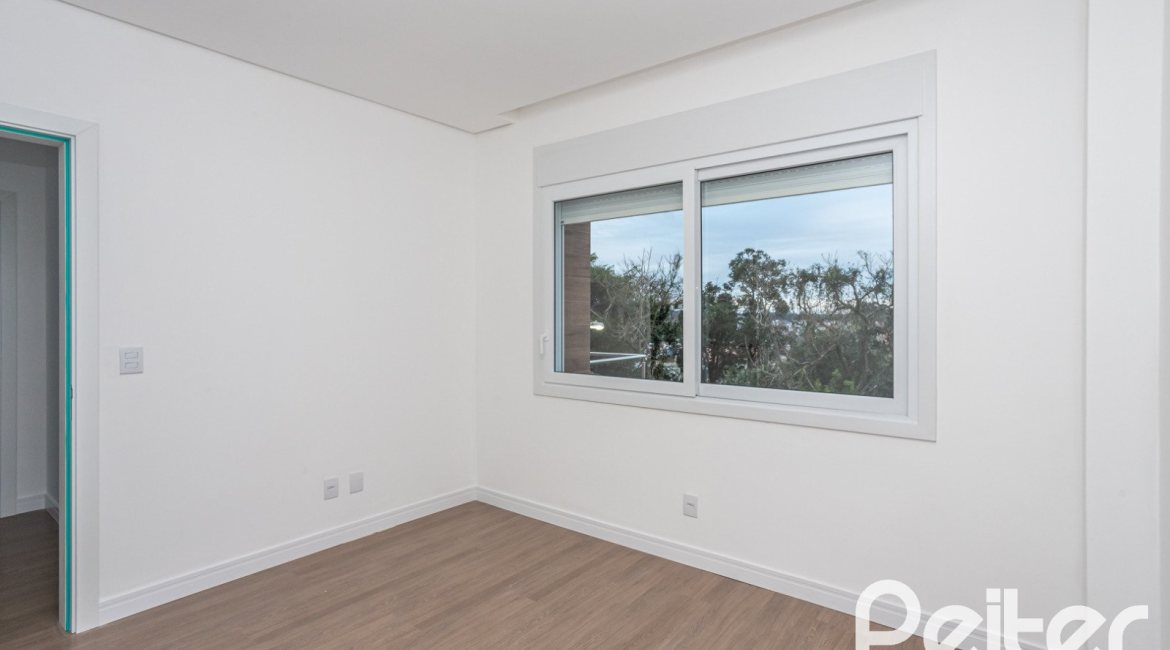 Casa em Condomínio à venda com 256m², 3 dormitórios, 3 suítes, 2 vagas, no bairro Hipica em PORTO ALEGRE