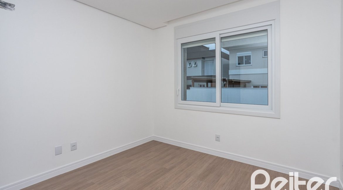 Casa em Condomínio à venda com 256m², 3 dormitórios, 3 suítes, 2 vagas, no bairro Hipica em PORTO ALEGRE