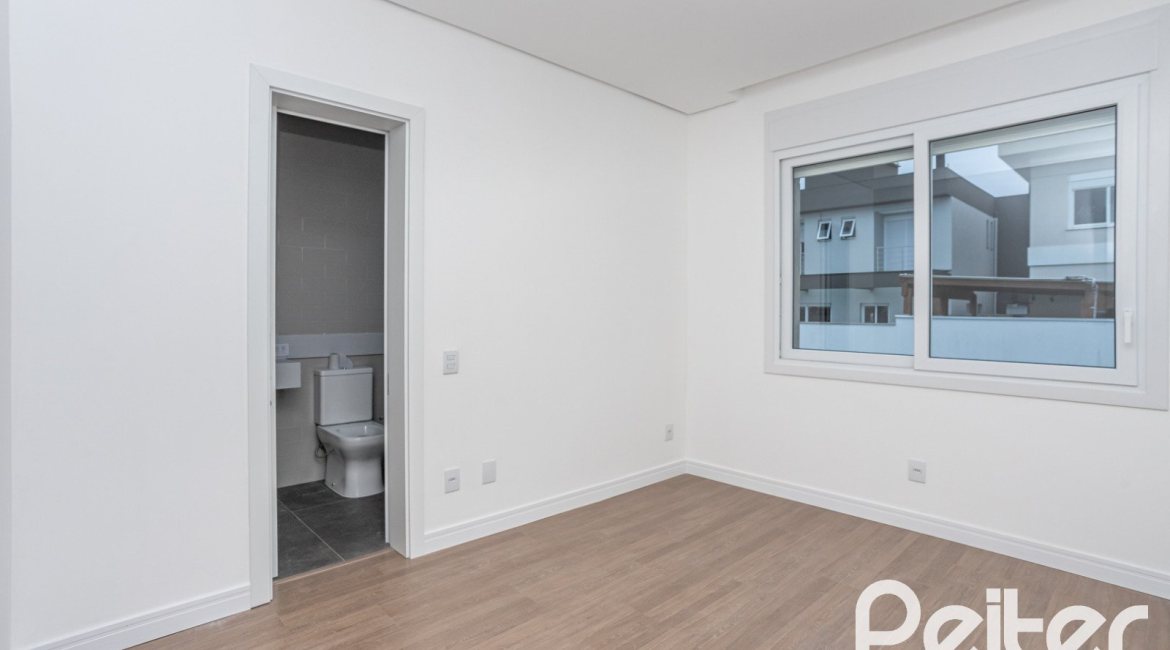 Casa em Condomínio à venda com 256m², 3 dormitórios, 3 suítes, 2 vagas, no bairro Hipica em PORTO ALEGRE